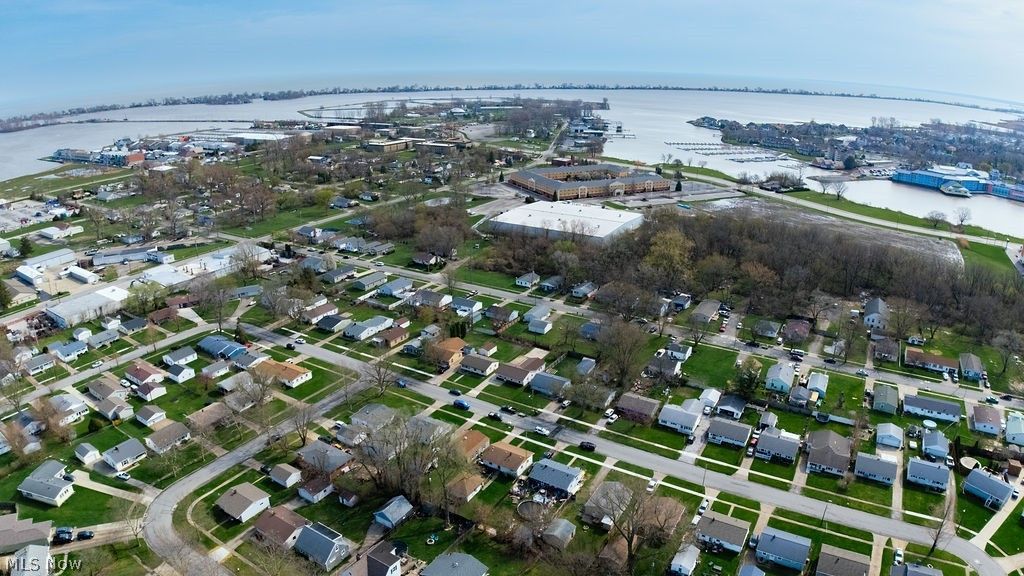 Photo of 1310 E Larchmont Drive, Sandusky, OH 44870 (MLS # 5202006)