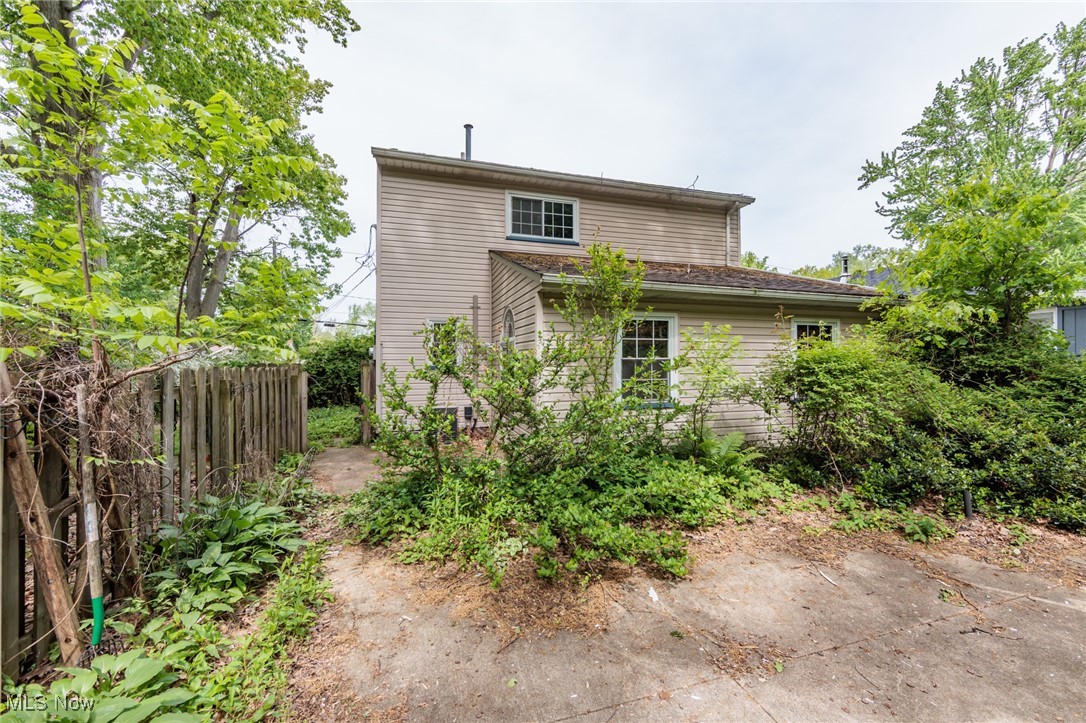 5609 Walnut Street