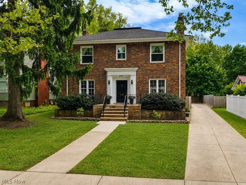 Photo of 2798 Corydon Road, Cleveland Heights, OH 44118 (MLS # 5209498)