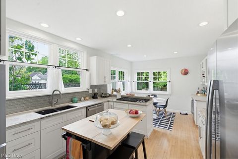 Tiny photo for 2798 Corydon Road, Cleveland Heights, OH 44118 (MLS # 5209498)