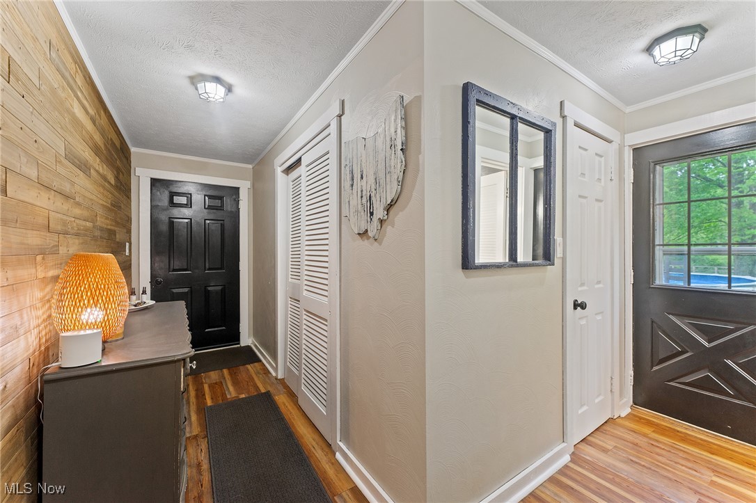 415 Sunset Drive, Brookfield, Ohio image 14