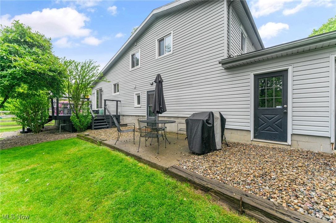 415 Sunset Drive, Brookfield, Ohio image 28