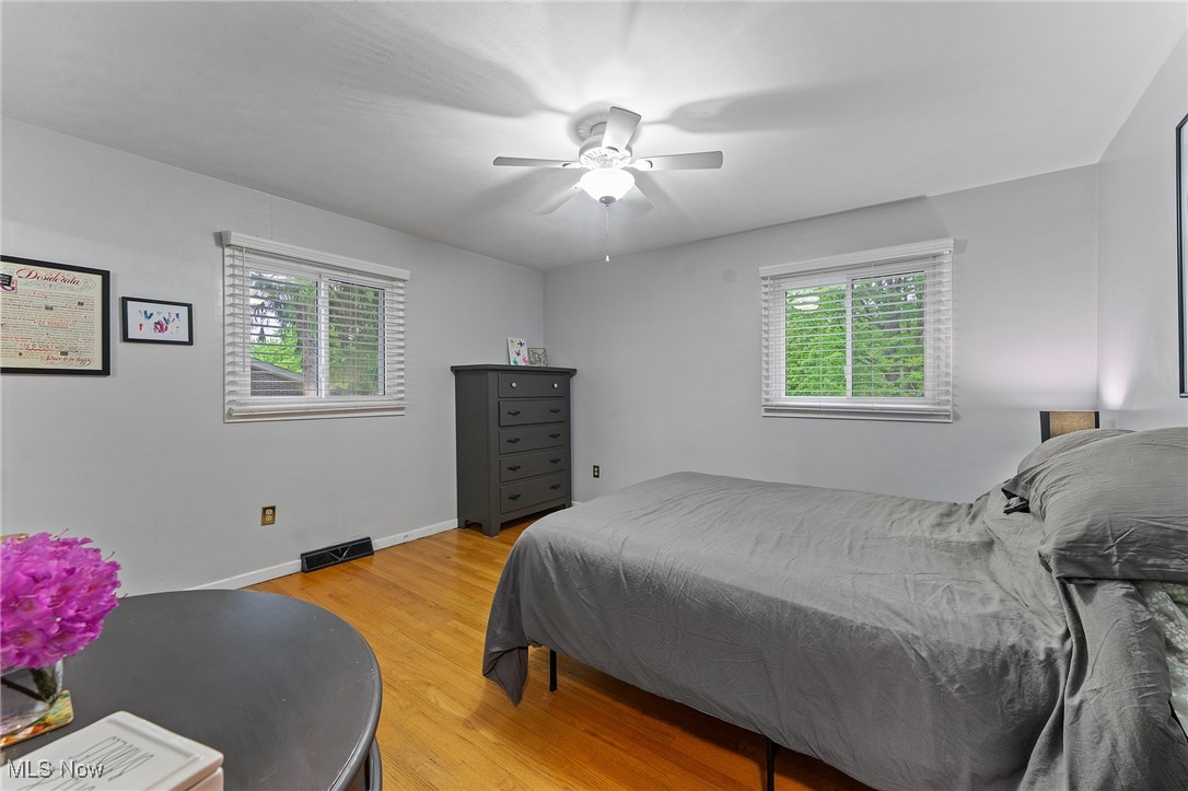 415 Sunset Drive, Brookfield, Ohio image 19