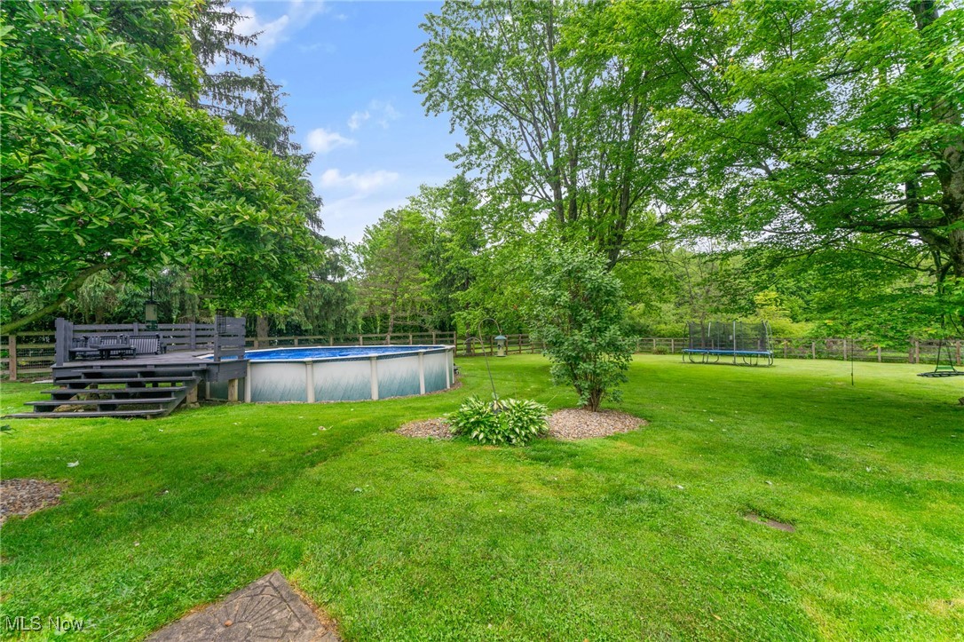 415 Sunset Drive, Brookfield, Ohio image 4