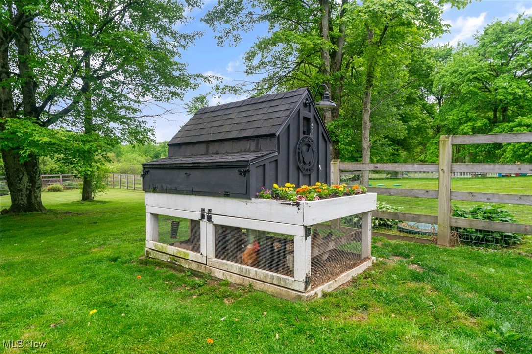 415 Sunset Drive, Brookfield, Ohio image 30