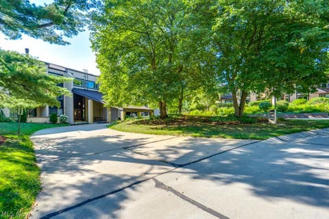 A Hanna HomeFinder account is required to view this listing.