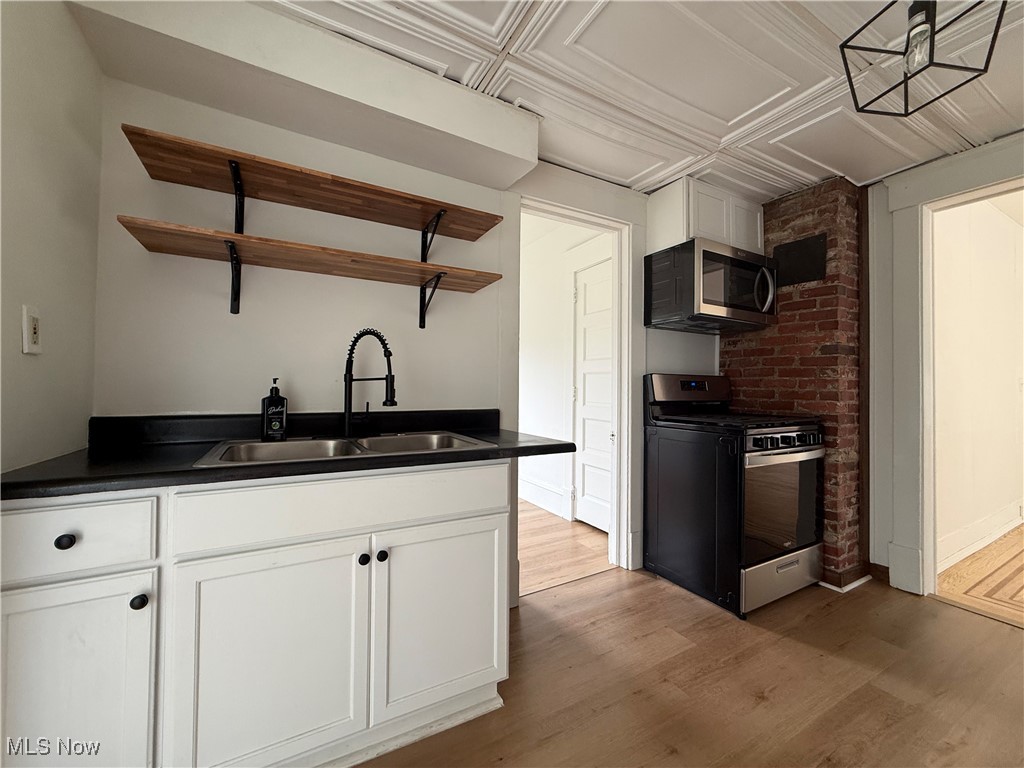 H B Pumphreys Resub - Residential Lease