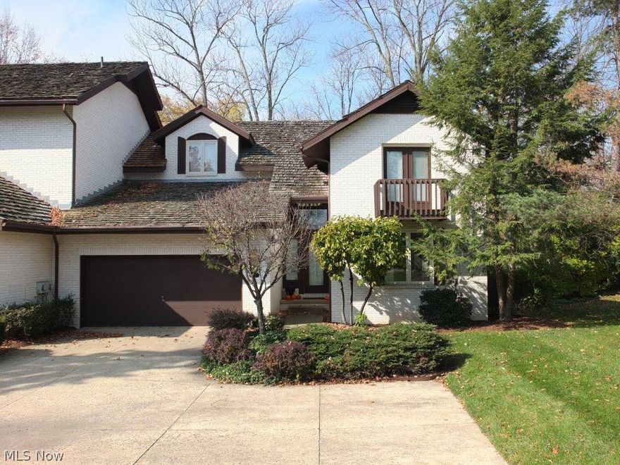 Beautiful 3 bedroom, 3.5 bath condo in Auburn Knolls gated community. First floor master suite with jetted tub and tile floor. Two story great room and formal dining room look out into wooded area with creek. Eat-in kitchen with tile backsplash and plenty of cupboard space. 3 finished levels. Junior suite on the 2nd floor with attached full bath. Walkout lower level includes rec room with bar area, full bath, laundry room and plenty of storage. With its amazing balcony, private decks, two story, vaulted ceilings in both the great room and dining room this breathtaking elegant condominium with a finished walk-out lower level leading to a picturesque wooded area and stream is just the perfect serene setting you would expect for a vacation retreat!