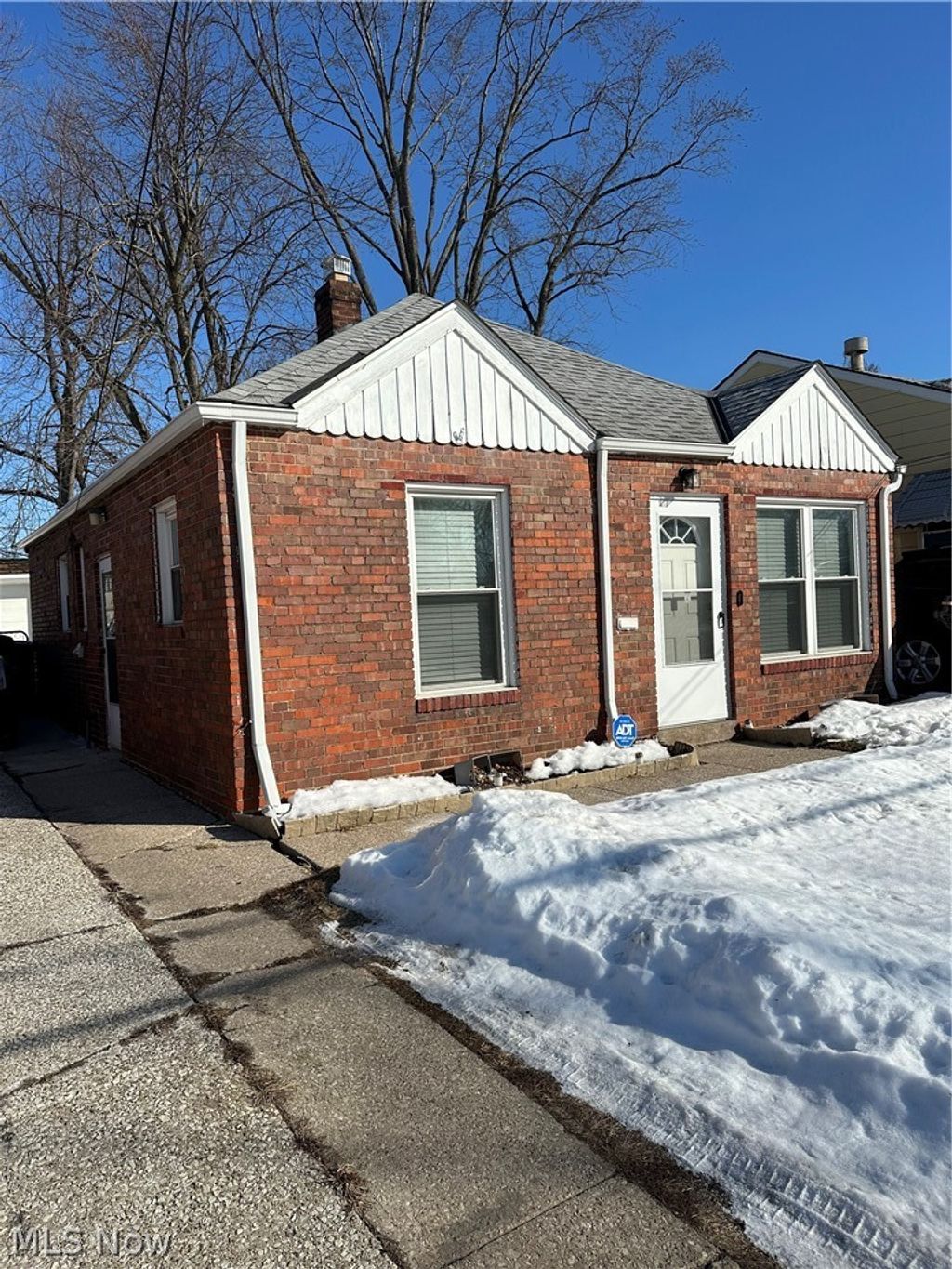 Photo of 12018 Erwin Avenue, Cleveland, OH 44135 (MLS # 5185679)