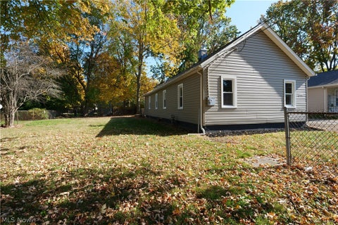 Tiny photo for 900 Bellvue Drive, Painesville, OH 44077 (MLS # 5257082)