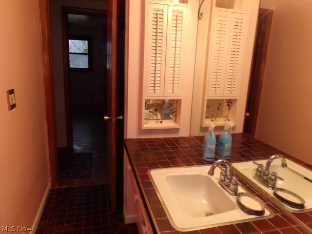 Country Club Estates - Residential Lease