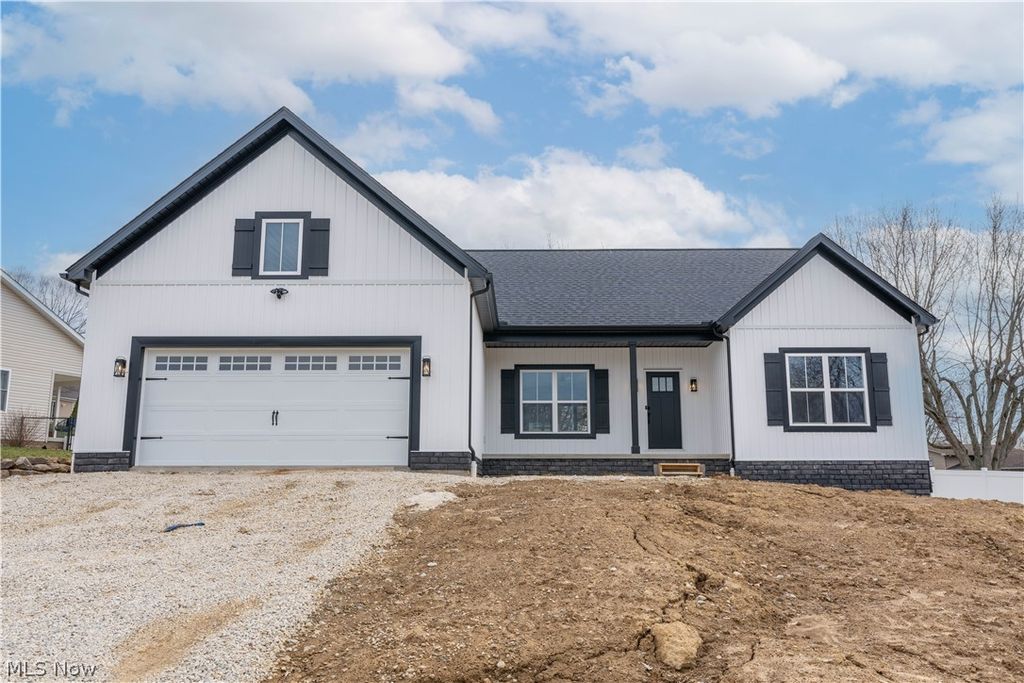 Photo of 4691 Stevie Avenue SW, Massillon, OH 44646 (MLS # 5200769)