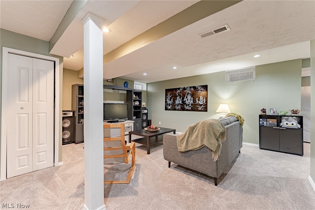 Willoughby Crossing Condo - Residential