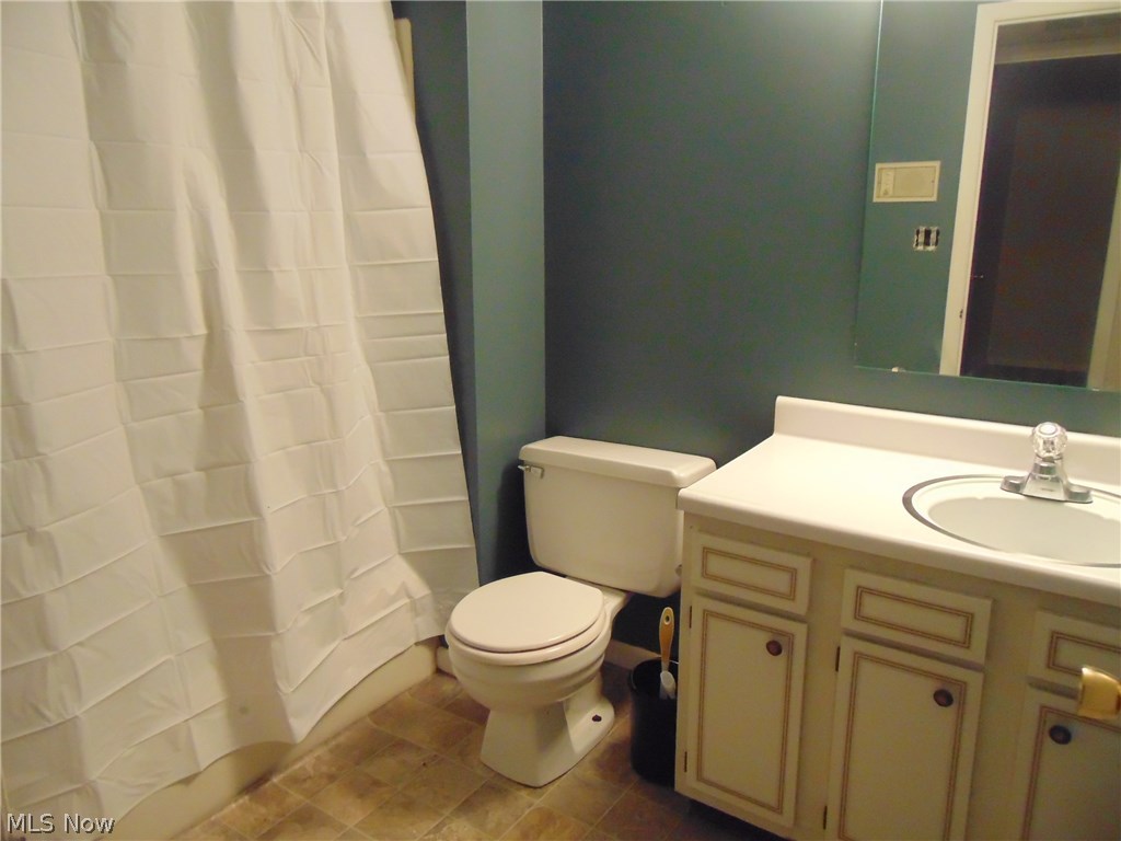 Country Club Twnhs North Condo - Residential