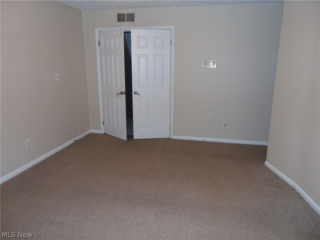 Country Club Twnhs North Condo - Residential