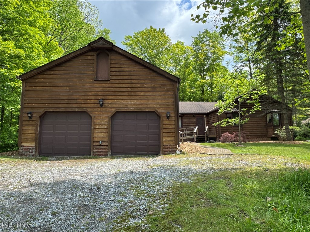 11691 Legend Creek Drive, Chesterland, Ohio image 3