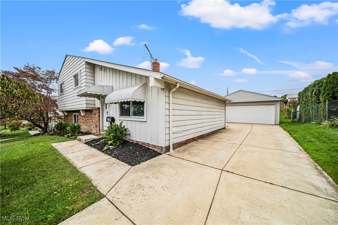 5459 Karen Isle Drive, Willoughby, Ohio image 3