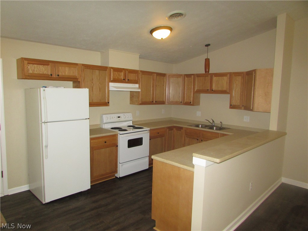 Waterford Pointe/Pleasant Lakes - Residential