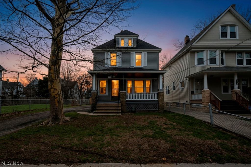 Photo of 651 E 115th Street, Cleveland, OH 44108 (MLS # 5197621)