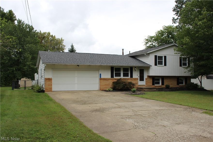 Check out this spectacular split level home with a completely updated kitchen in Jackson school district.   Step into this beautiful open concept home with five bedrooms and three baths, beautiful family room with a fireplace, fenced in yard on nearly half an acre lot offering private patio with above ground swimming pool.   This is a great home for entertaining.   The lower level is finished,  choose to use it for your man cave, office, craft room or toy room.   This home also has an extra feature as you can step out to the backyard from the lower master bedroom.    Come see your private oasis that is waiting for you.  
Quiet mornings and fun evenings are endless with this home.   Location is prime.   Close to the schools, shopping and easy access to the freeway.  
 
This home had a new roof in 2015.   Total kitchen remodel in 2017.    Most carpet replaced 7/2018.     Newer pool pump and filter 6/2018.