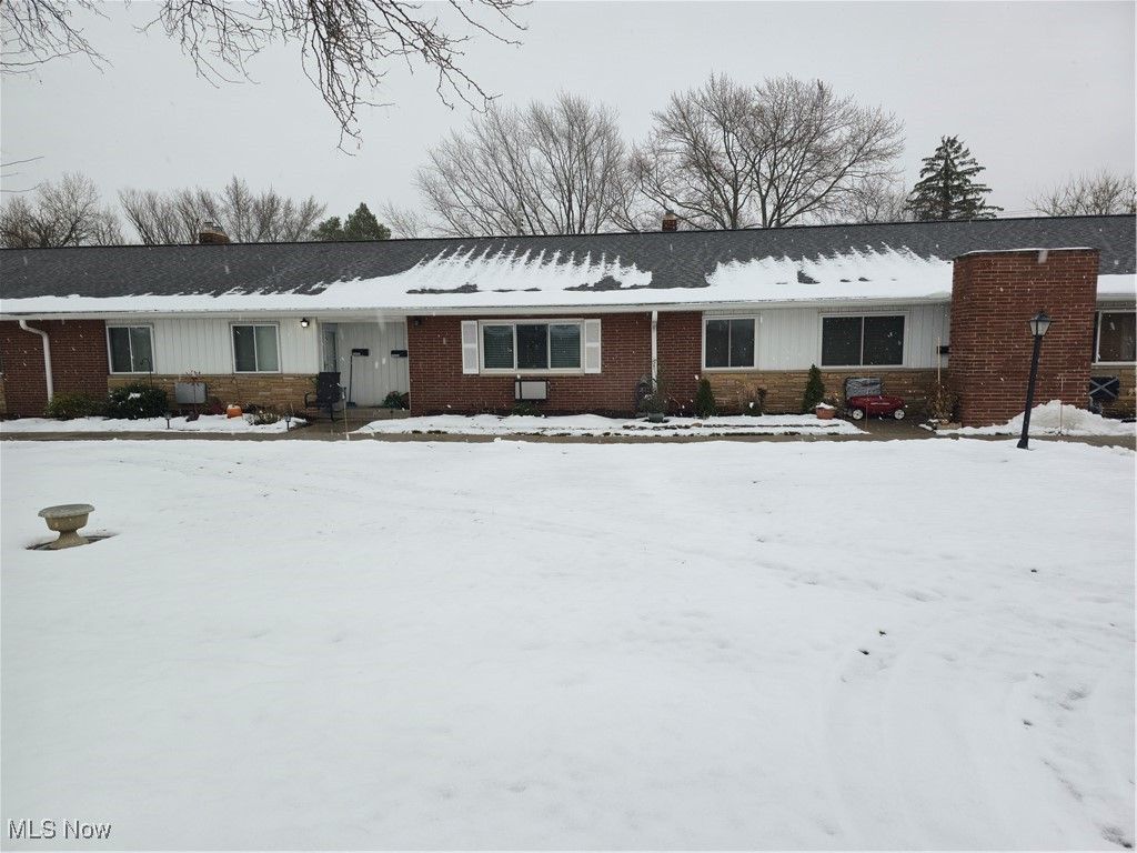 Photo of 5651 Broadview Road #E5, Parma, OH 44134 (MLS # 5176097)