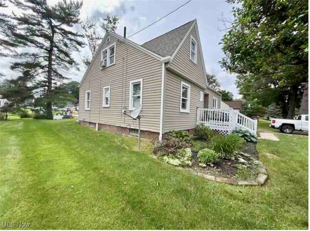 Photo of 503 Locke Avenue SW, Massillon, OH 44646 (MLS # 5180305)