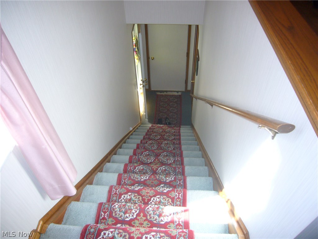 Governor's Lake - Residential