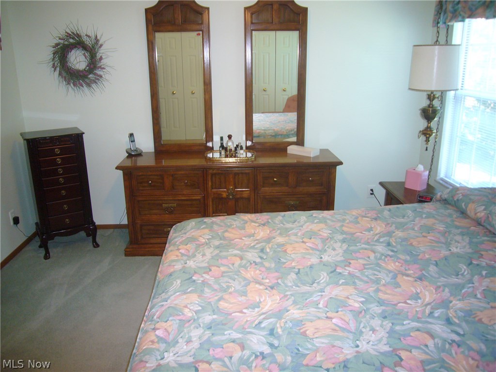 Governor's Lake - Residential