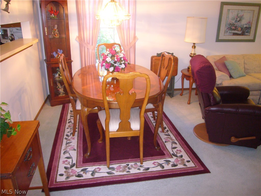 Governor's Lake - Residential