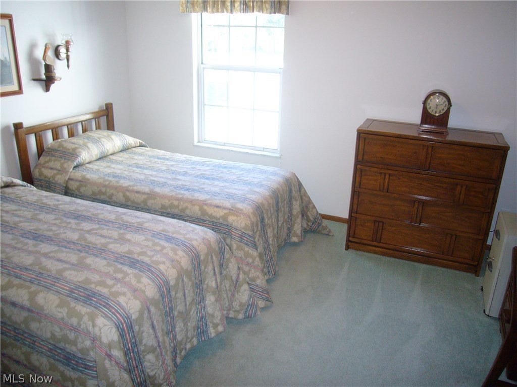 Governor's Lake - Residential