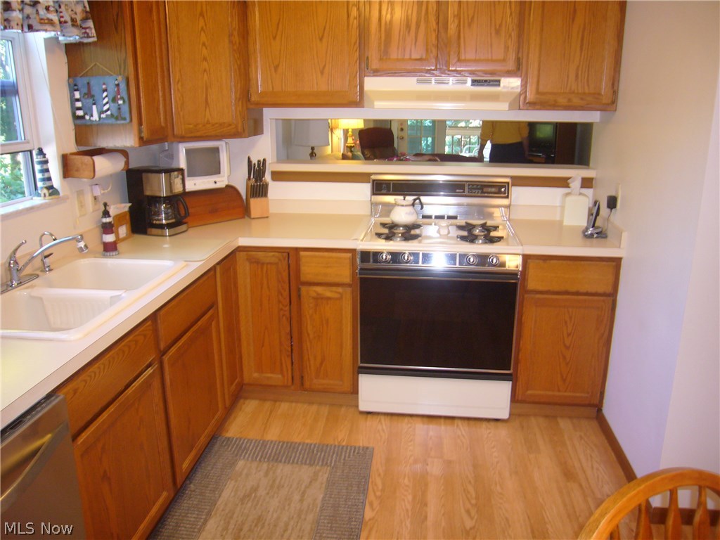 Governor's Lake - Residential