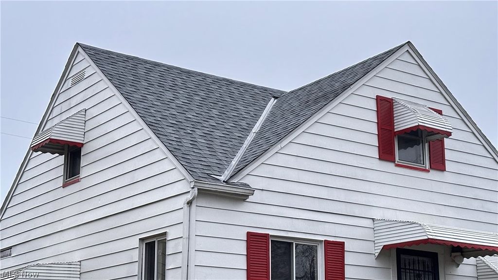 Photo of 19513 Beverly Avenue, Maple Heights, OH 44137 (MLS # 5196267)