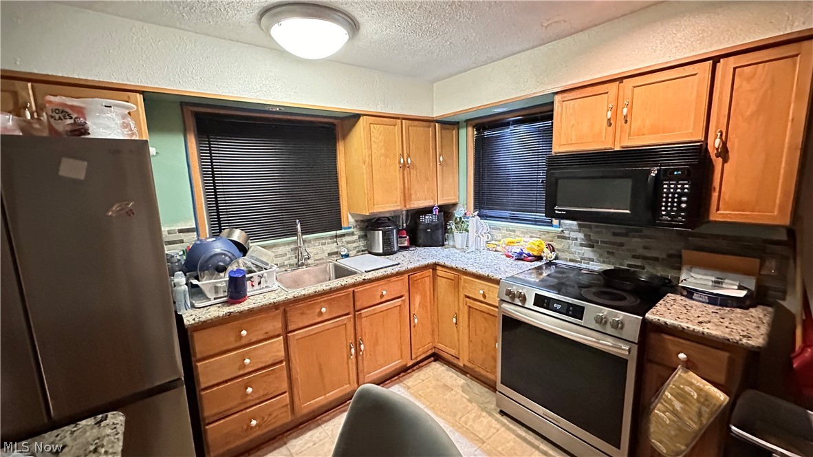 Center Hwy - Residential