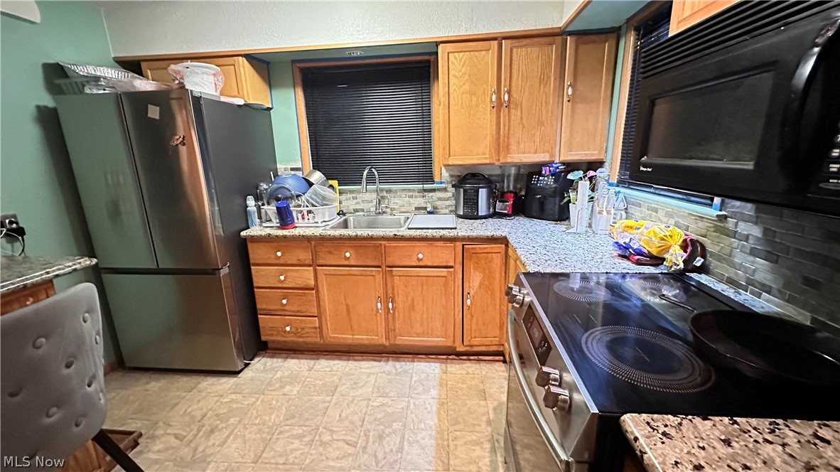 Center Hwy - Residential