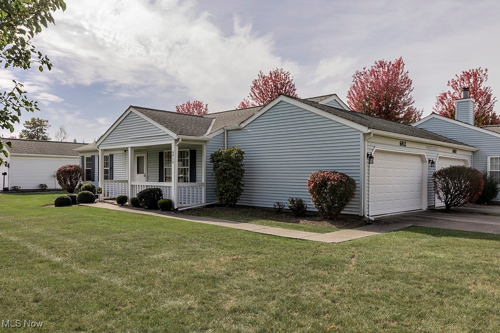 6812 Farmingdale Lane, Mentor, Ohio image 3