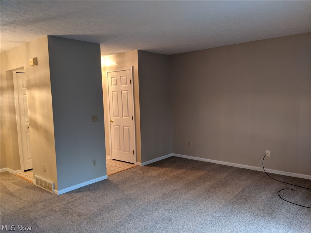 Pinebrook Vill - Residential