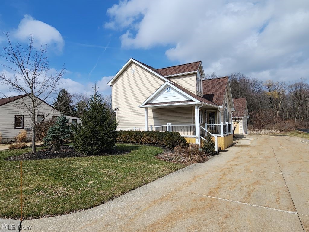 115 W Aurora Road