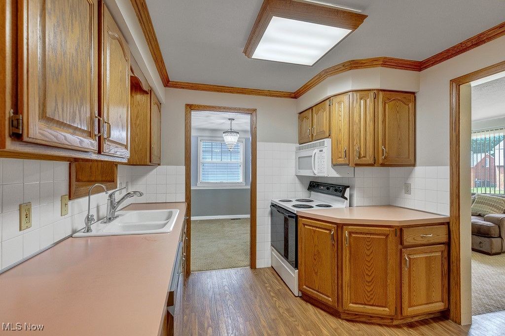 E A Markhams Richmond Manor S - Residential