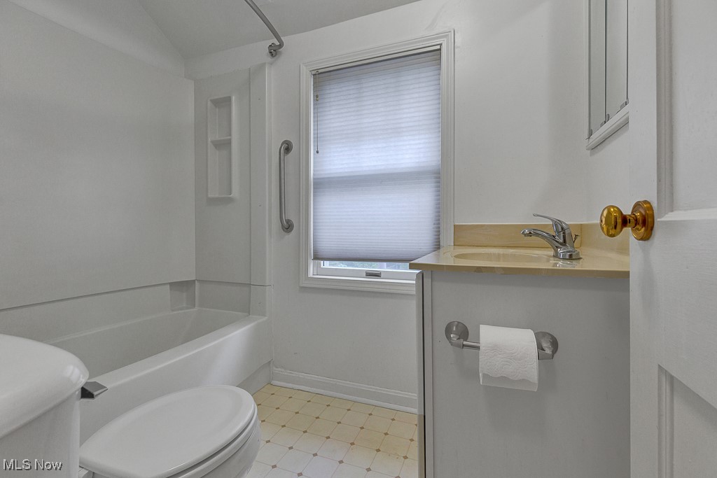 E A Markhams Richmond Manor S - Residential