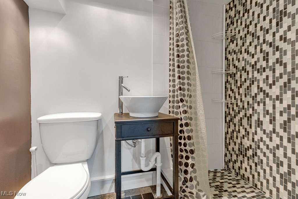 E A Markhams Richmond Manor S - Residential