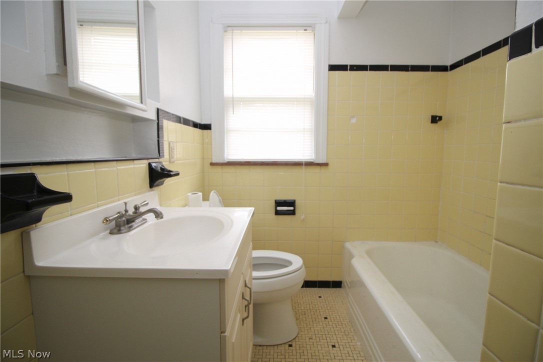 New England Lanes - Residential