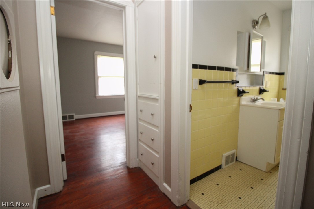 New England Lanes - Residential