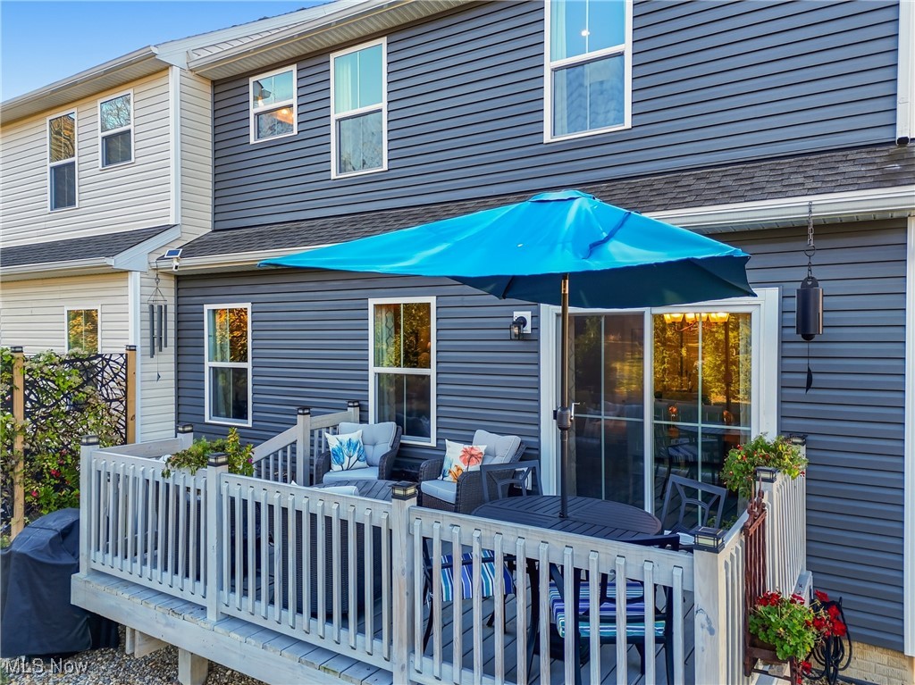 Towns/Cedar Crest - Residential