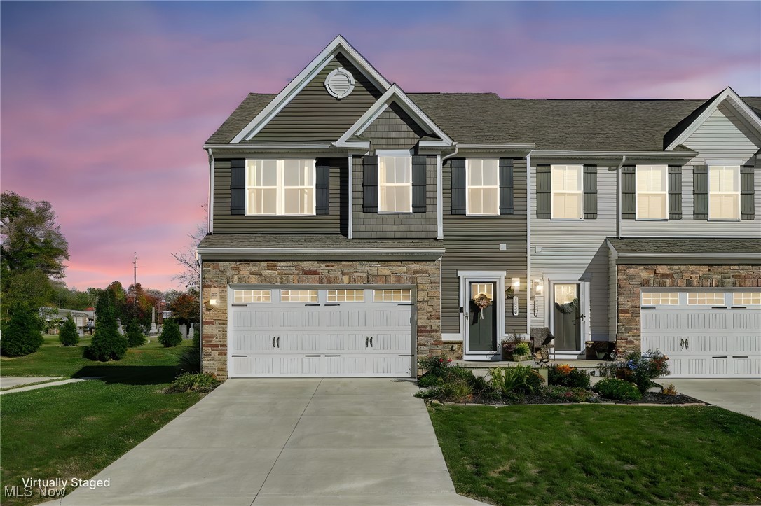 Towns/Cedar Crest - Residential