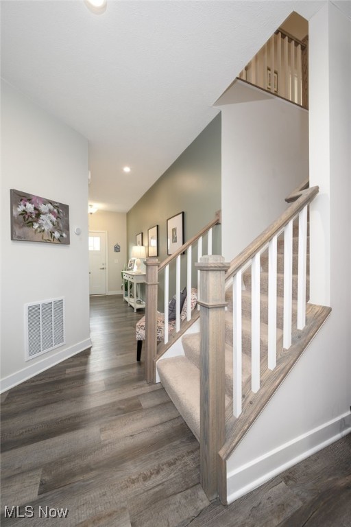 Towns/Cedar Crest - Residential