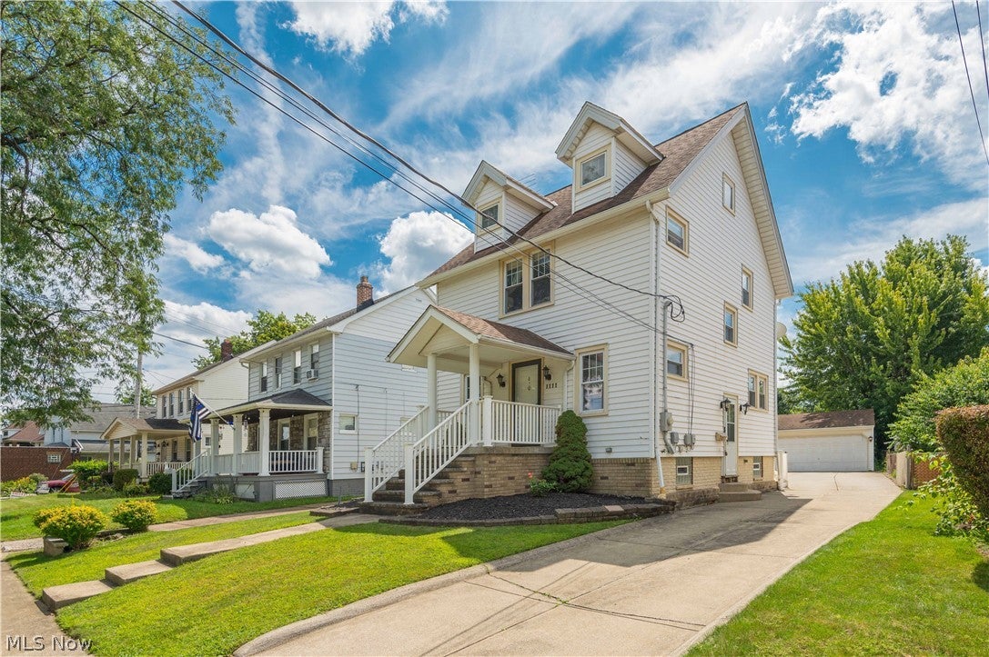 1111 Spring Road