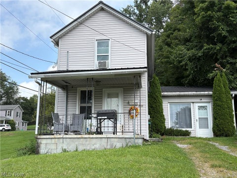 Photo of 298 E Grant Street, East Palestine, OH 44413 (MLS # 5238091)