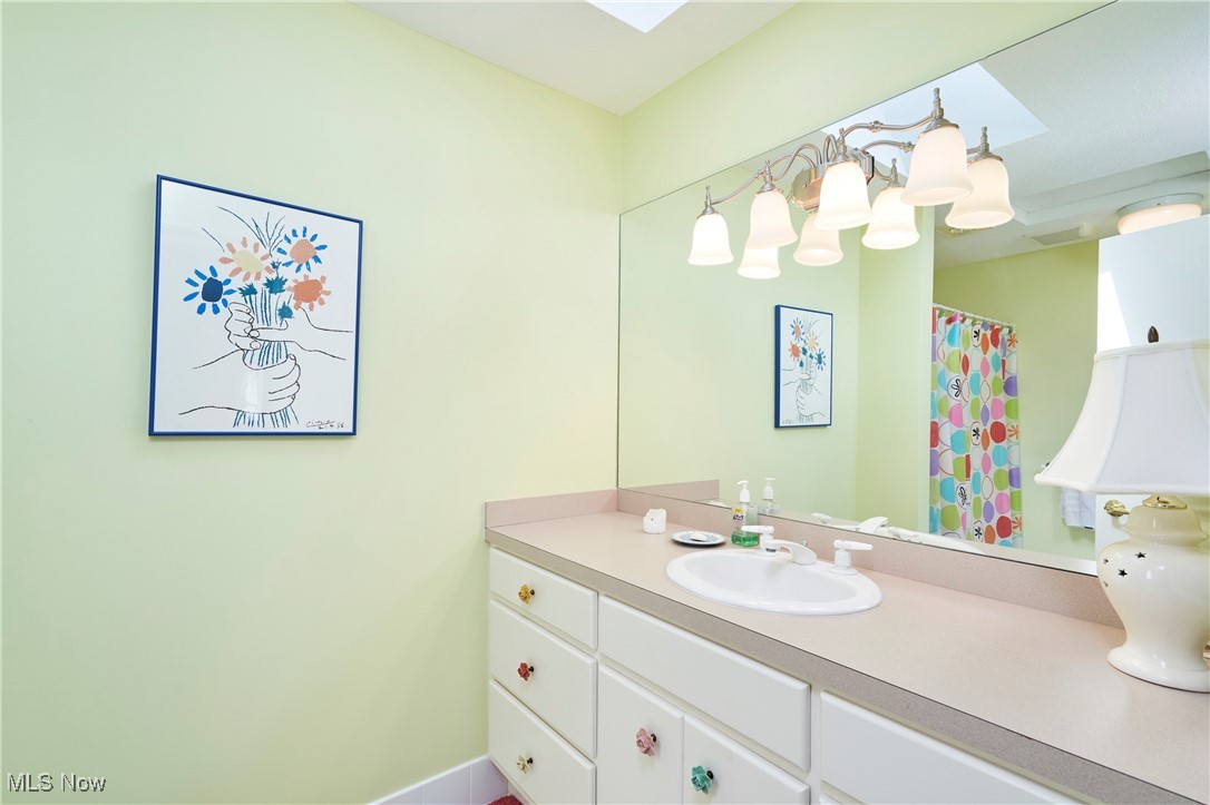 Bath, Ohio 44333, United States, 5 Bedrooms Bedrooms, ,7 BathroomsBathrooms,Residential,Active,118423