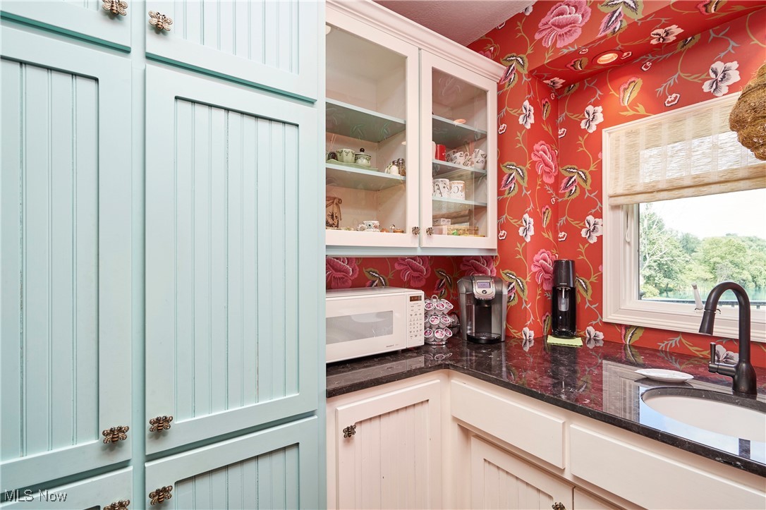 Bath, Ohio 44333, United States, 5 Bedrooms Bedrooms, ,7 BathroomsBathrooms,Residential,Active,118423