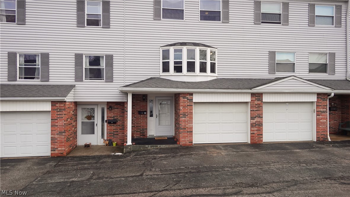 2115 Presidential Parkway 4